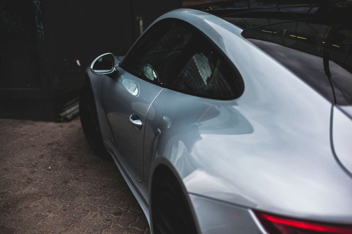 Porsche Rang Rover Range Rover vs. Porsche - The breakdown - headlights.com