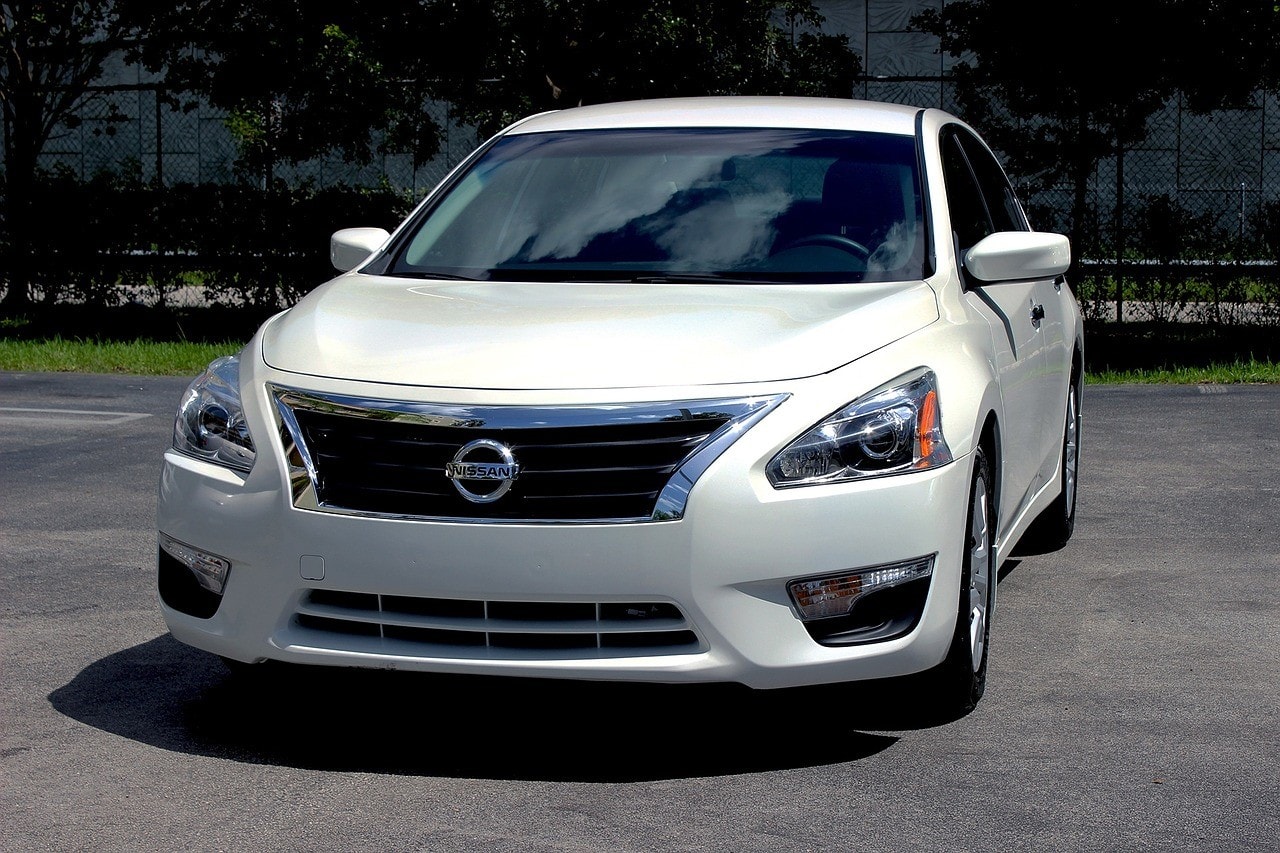 The Benefits of Upgrading Your Nissan Altima Headlights