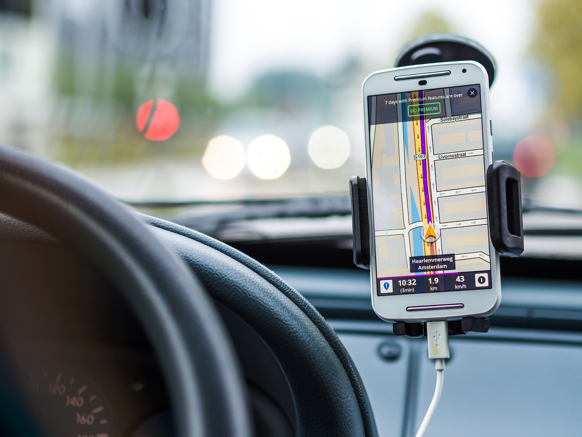 16 of the best car gadgets to elevate your driving experience in