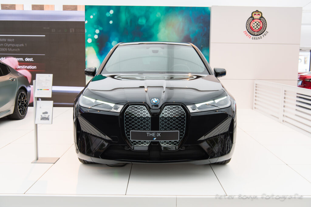 BMW iX