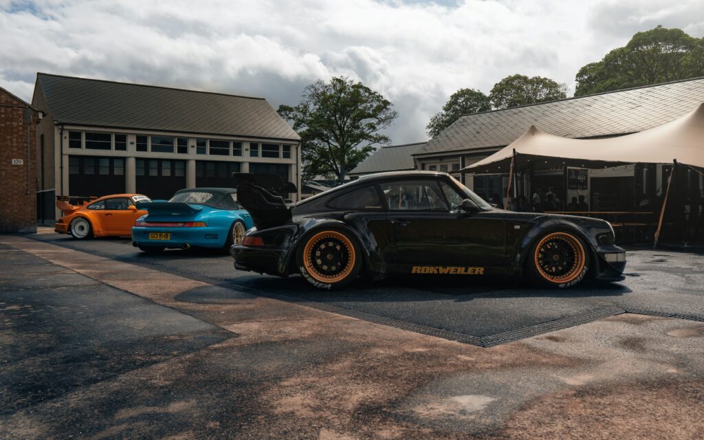 Porsche 944