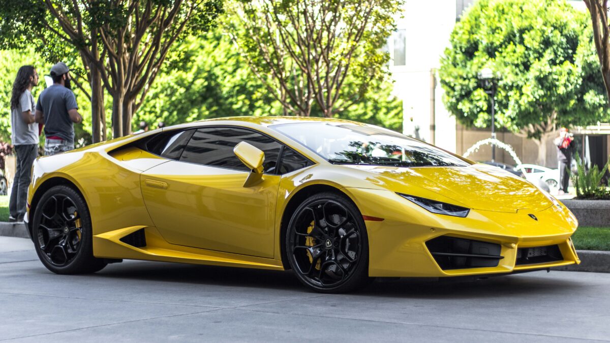 quickest cars, Yellow Lamborghini Revuelto